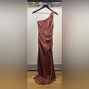 NWT Hello Molly “Copper Luxe” Satin One-Shoulder Gown – Size Small (US 4)